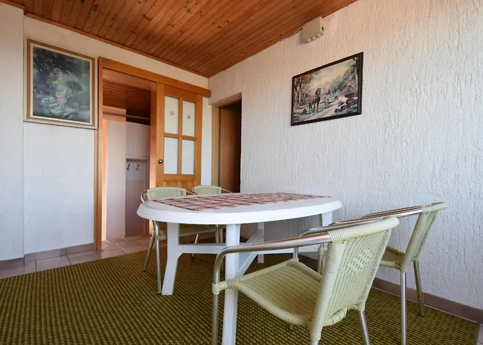 Slunjski Mit Balkon By Interhome Apartman Njivice